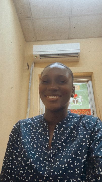 Unegbu Chioma - English, Political Economics tutor