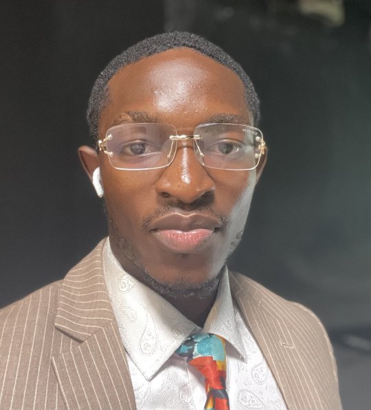 Olanrewaju Taiwo - English, Mathematics, Physics, Chemistry, Biology tutor