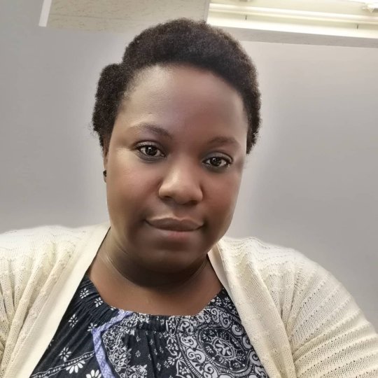 Sibanda Sithokozile - English, Mathematics, Literature tutor