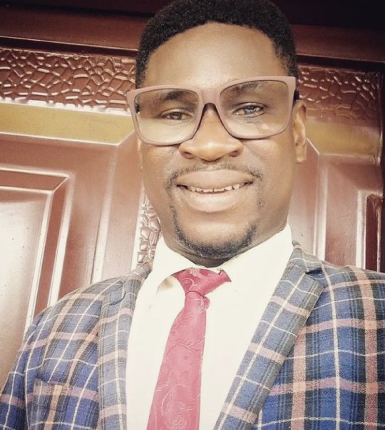Samuel Izuogu Obinna - English tutor