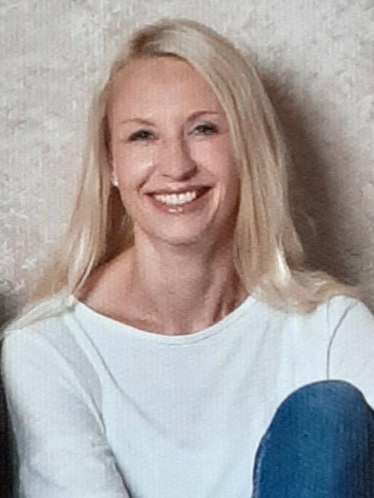 Evi - German, German, Mathematics tutor